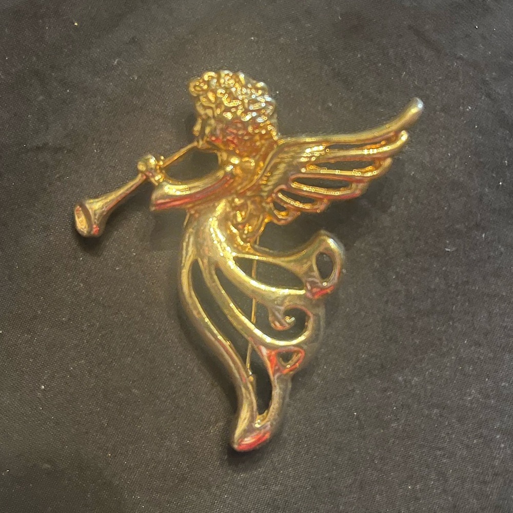 Vintage Gold Tone Angel Brooch with Trumpet